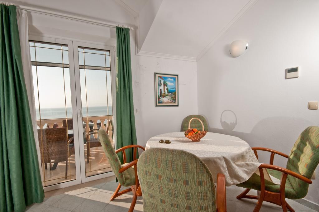 Apartments Barba Petra Dvori Sumartin Luaran gambar